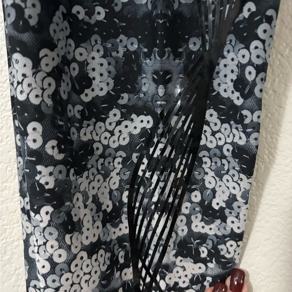 Ultracor Premium performance leggings. Digitally printed “sequined lace” design - Picture 5 of 16